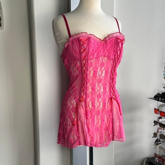 Pink lace bustier lingerie top - Picture 1 of 6